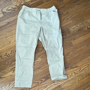NEW! Chico’s Fitigues Roll Pant Travertine Lightweight Fabric
